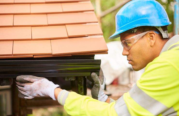 Cost of Emergency Gutter Services in Chicago