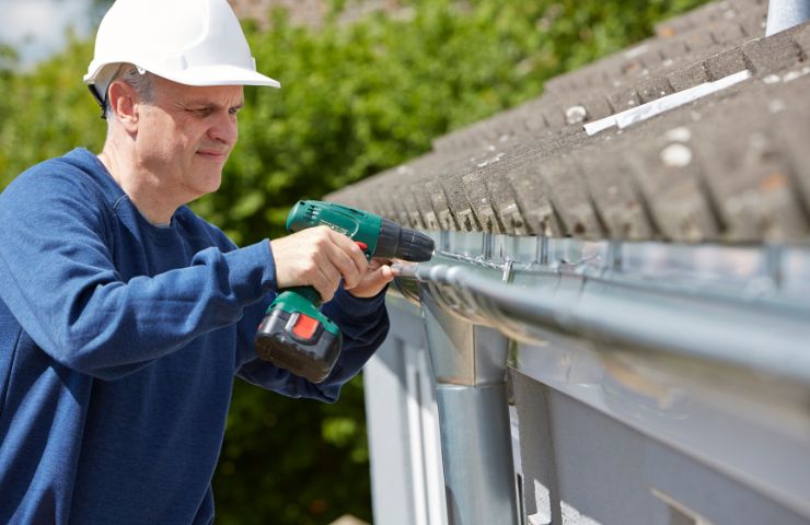 Emergency Gutter Repair and Cleaning Services in Chicago, IL