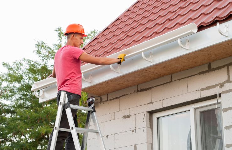Seasonal Gutter Maintenance Near Me Chicago’s Trusted Choice​